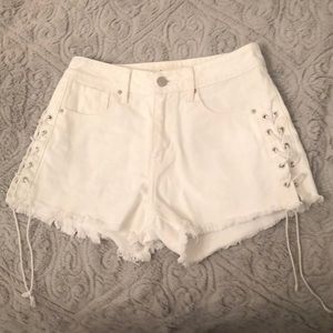 PACSUN white lace up denim shorts!